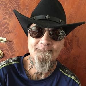 Meet your Posher, Chuck